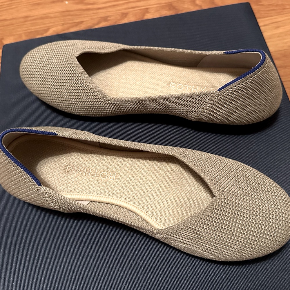 Rothy’s Taupe Rounded Toe Flats | Size 9